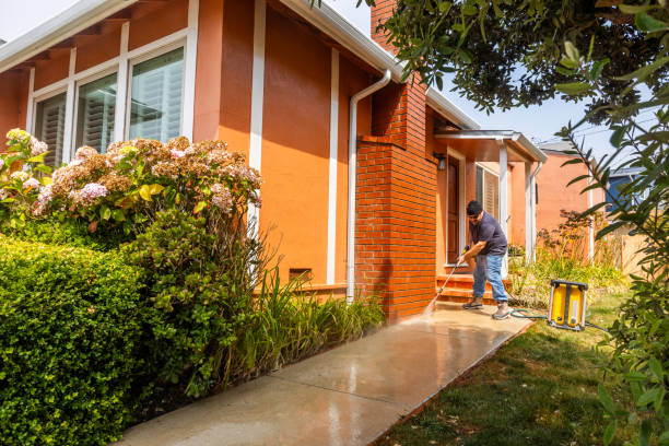 Fence Pressure Washing in Slaton, TX